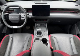 Подержанный автомобиль Jetour Dashing 2023 года (10 фото)