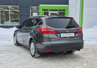 Подержанный автомобиль Ford Focus Wagon 2018 года (6 фото)
