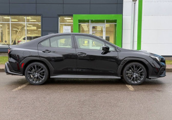 Подержанный автомобиль Subaru WRX 2023 года (4 фото)