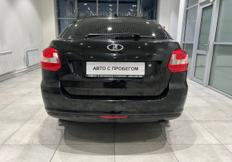 Подержанный автомобиль LADA (ВАЗ) Granta Liftback 2014 года (6 фото)