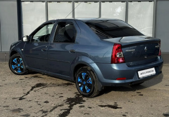 Подержанный автомобиль Renault Logan Sedan 2010 года (4 фото)