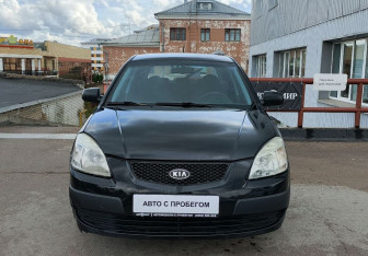Подержанный автомобиль Kia Rio Hatchback 2005 года (2 фото)
