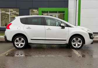 Подержанный автомобиль Peugeot 3008 2011 года (4 фото)