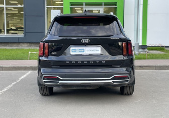 Подержанный автомобиль Kia Sorento 2021 года (7 фото)