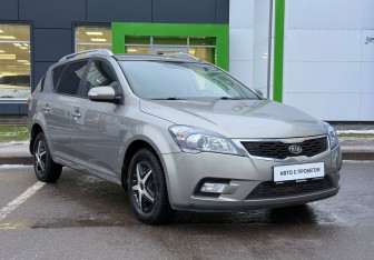 Подержанный автомобиль Kia Ceed Wagon 2010 года (3 фото)