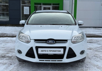 Подержанный автомобиль Ford Focus Hatchback 2013 года (2 фото)