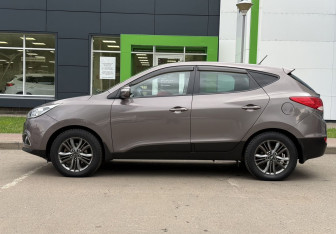 Подержанный автомобиль Hyundai ix35 2014 года (8 фото)