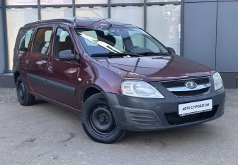 Подержанный автомобиль LADA (ВАЗ) Largus Wagon 2014 года (3 фото)