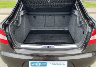 Подержанный автомобиль Skoda Superb Liftback 2012 года (20 фото)