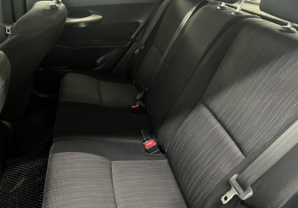 Подержанный автомобиль Toyota Auris Hatchback 2008 года (14 фото)