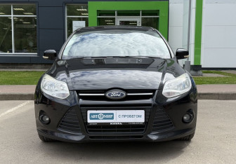 Подержанный автомобиль Ford Focus Hatchback 2012 года (2 фото)