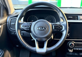 Подержанный автомобиль Kia Rio Hatchback 2020 года (12 фото)