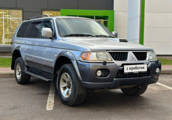 Подержанный автомобиль Mitsubishi Pajero Sport 2006 года (3 фото)