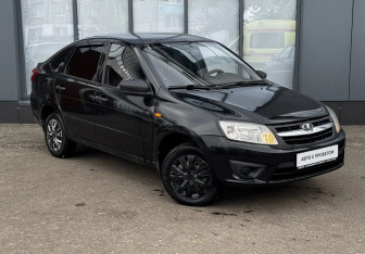 Подержанный автомобиль LADA (ВАЗ) Granta Liftback 2014 года (3 фото)