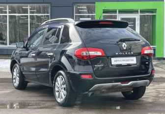 Подержанный автомобиль Renault Koleos 2012 года (7 фото)