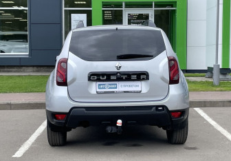 Подержанный автомобиль Renault Duster 2021 года (6 фото)