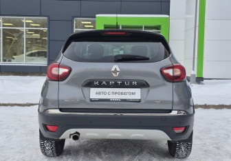 Подержанный автомобиль Renault Kaptur 2020 года (6 фото)
