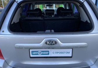 Подержанный автомобиль Kia Sportage 2009 года (18 фото)