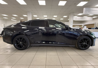 Подержанный автомобиль Changan UNI-V 2024 года (4 фото)