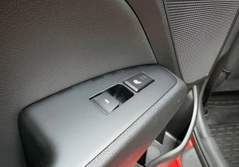 Подержанный автомобиль Hyundai Elantra Sedan 2016 года (17 фото)