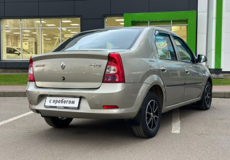 Подержанный автомобиль Renault Logan Sedan 2014 года (5 фото)