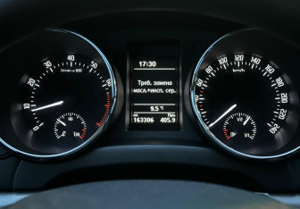 Подержанный автомобиль Skoda Yeti 2013 года (12 фото)