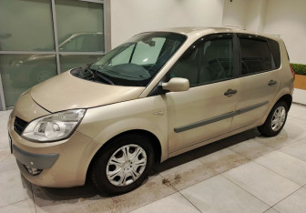 Подержанный автомобиль Renault Scenic 2007 года (5 фото)