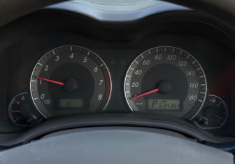 Подержанный автомобиль Toyota Corolla Sedan 2008 года (12 фото)