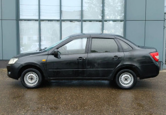 Подержанный автомобиль LADA (ВАЗ) Granta Sedan 2013 года (5 фото)