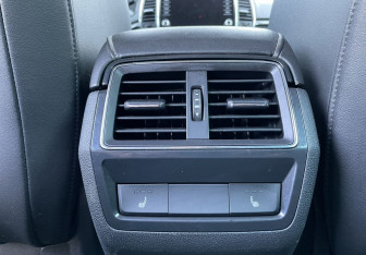 Подержанный автомобиль Skoda Karoq 2020 года (20 фото)
