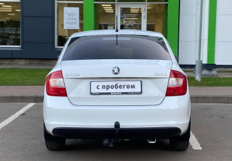 Подержанный автомобиль Skoda Rapid Liftback 2014 года (5 фото)