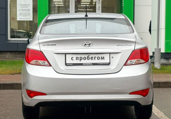 Подержанный автомобиль Hyundai Solaris Sedan 2015 года (6 фото)