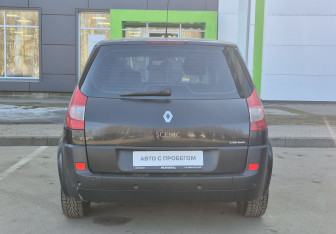 Подержанный автомобиль Renault Scenic 2008 года (6 фото)