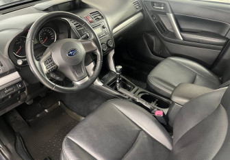 Подержанный автомобиль Subaru Forester Suv 2013 года (9 фото)