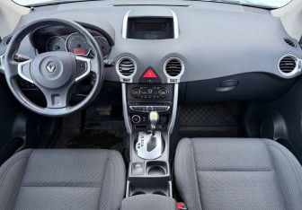 Подержанный автомобиль Renault Koleos 2009 года (9 фото)