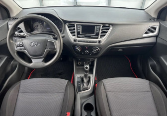 Подержанный автомобиль Hyundai Solaris Sedan 2021 года (9 фото)