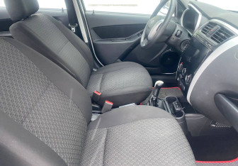 Подержанный автомобиль Datsun on-DO 2015 года (10 фото)