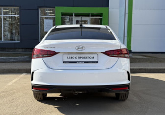 Подержанный автомобиль Hyundai Solaris Sedan 2021 года (6 фото)