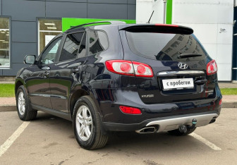 Подержанный автомобиль Hyundai Santa Fe 2012 года (7 фото)