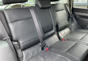 Подержанный автомобиль Mitsubishi Pajero 2014 года (11 фото)