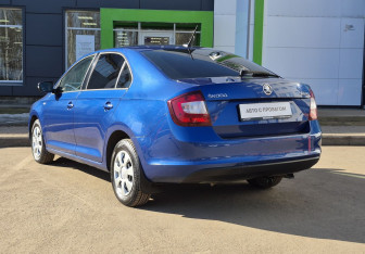 Подержанный автомобиль Skoda Rapid Liftback 2018 года (7 фото)