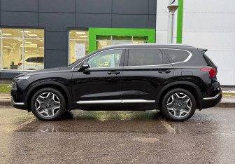 Подержанный автомобиль Hyundai Santa Fe 2021 года (8 фото)