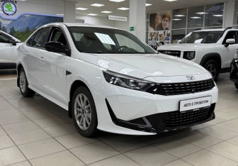 Подержанный автомобиль Kaiyi E5 2023 года (3 фото)