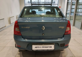 Подержанный автомобиль Renault Logan Sedan 2012 года (7 фото)