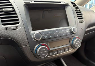 Подержанный автомобиль Kia Cerato Sedan 2016 года (16 фото)