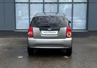 Подержанный автомобиль Kia Picanto 2010 года (6 фото)