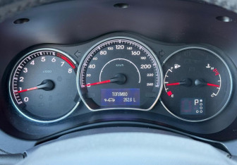 Подержанный автомобиль Renault Koleos 2013 года (12 фото)