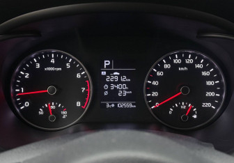 Подержанный автомобиль Kia Rio Hatchback 2018 года (12 фото)