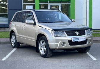 Подержанный автомобиль Suzuki Grand Vitara 2010 года (3 фото)
