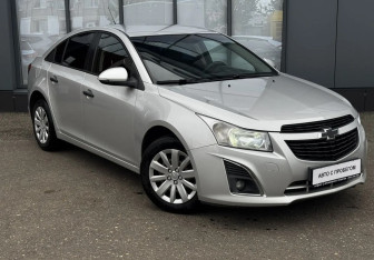 Подержанный автомобиль Chevrolet Cruze Sedan 2014 года (3 фото)